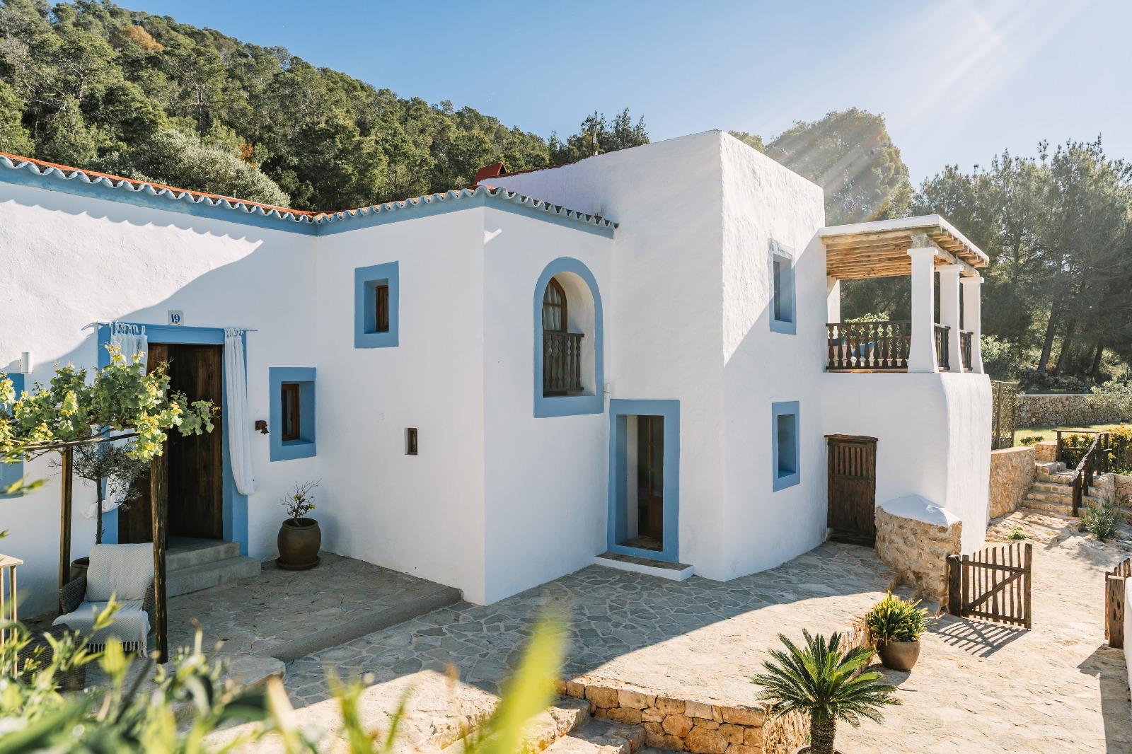 Retreat villa and pool